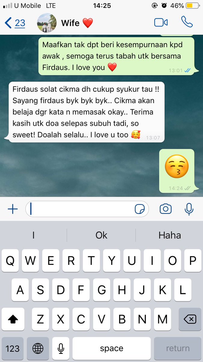 mohafirdauss's tweet photo. I don’t know how long she will stay with me.

But i wish forever.

Dia kerja harini, takda gaduh apa pun cuma tiba2 rasa bersalah dan kesian kt dia, then i text her. Read her reply turn me to this emoji 👉🥰

Semoga dia terus tabah dgn hubungan ini. https://t.co/FfQxIicICT