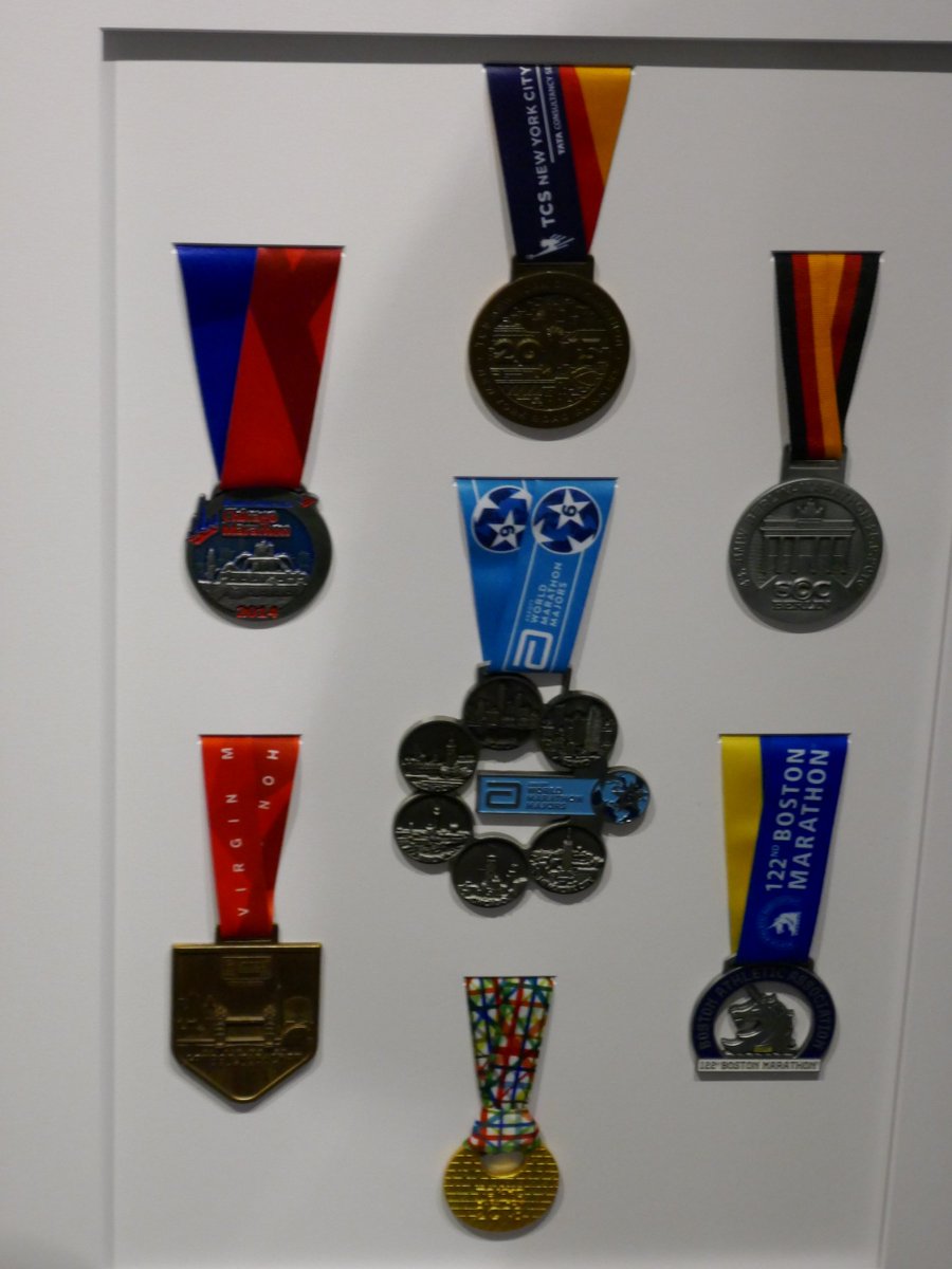 debrakato's tweet photo. Some photos from the @ForerunnersVan Main @WMMajors Talk, January 11, 2020! Presentation by 4 local six-star medal holders and sponsored by @BrooksRunningCA!
https://t.co/2KMqRhAcmi
#forerunnersmain #worldmajormarathoners #vancouver #sixstarmedal #runhappy https://t.co/m3Zv9eKEi8