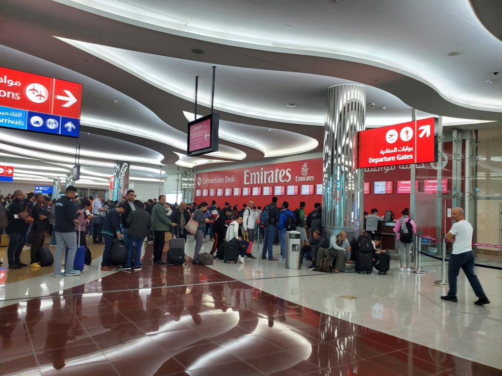 jasminesjourney's tweet photo. 10 hour wait in line for no answers. No vouchers. No hotels. No answers. UNACCEPTABLE @emirates #emiratesletsdown #emirates https://t.co/8aLND67weu