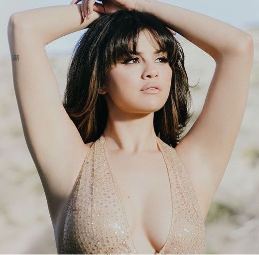 sweeterpIaceseI's tweet image. #Rare is the 3rd album is history to to achieve a perfect rating from Variety. Now up there with Bob Dylan &amp;amp; The Beatles! 
#SelenaGomez #SGRare