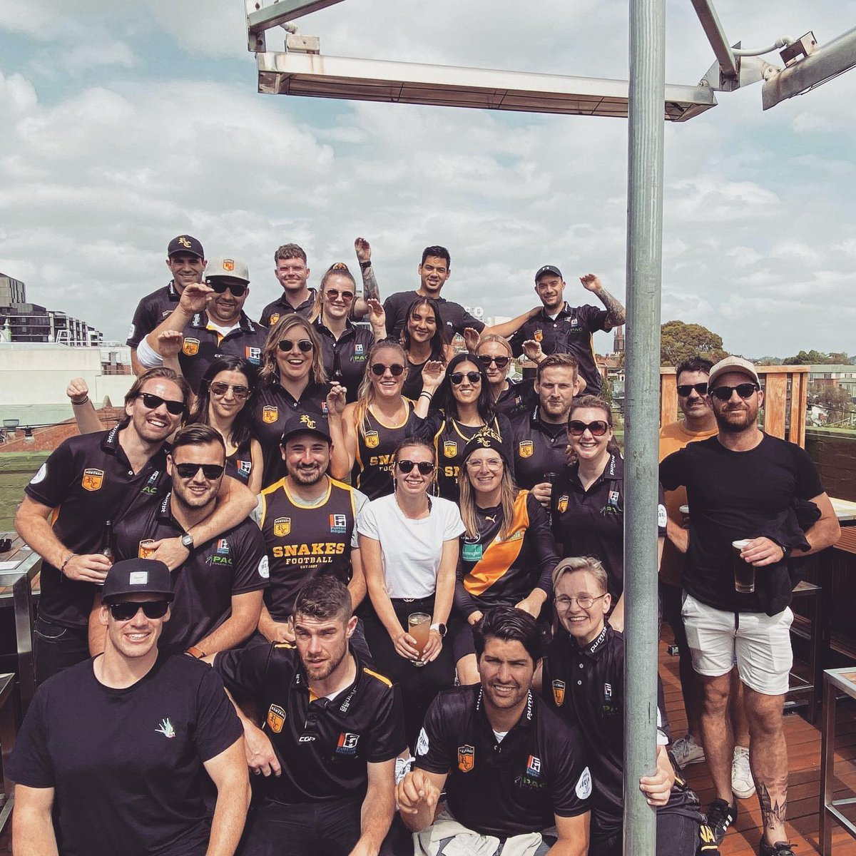 SNAKEOVER OVER. 

A huge effort yesterday from these Snakes and many more, but more importantly from the Richmond community. 

You filled our buckets and your stomachs and every cent you generously donated is going straight to those affected by the #AustraliaFires disaster.