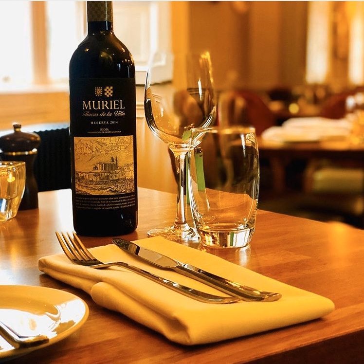 LilsAvalonHouse's tweet photo. Join us for Sunday Lunch, for some of the best local produce our country has to offer. On this weeks menu @goatsbridge ,@IrishHereford beef. @ClonakiltyBP ,  @StTolaCheese and despite the weather we’ve had some fantastic fresh veg from  @jtattshotmailc1 and @RatheniskaFarm https://t.co/DOXWYkcw8M