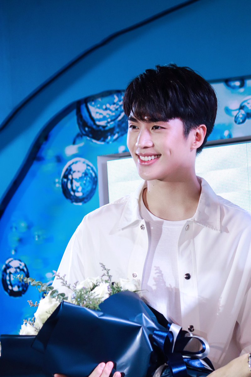 Aon_CSR's tweet photo. เหมือนรูปเดียวกัน แต่จริงๆคนละรูปจ๊ะ5555555555555
@innsarin
#inpitar #innsarin
#ebBiotherm
#LifePlanktonSerum https://t.co/gJel9w1F4p
