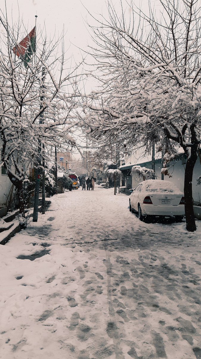 Randheerkanwal's tweet photo. #QuettaSnow https://t.co/NDtioAFdxz