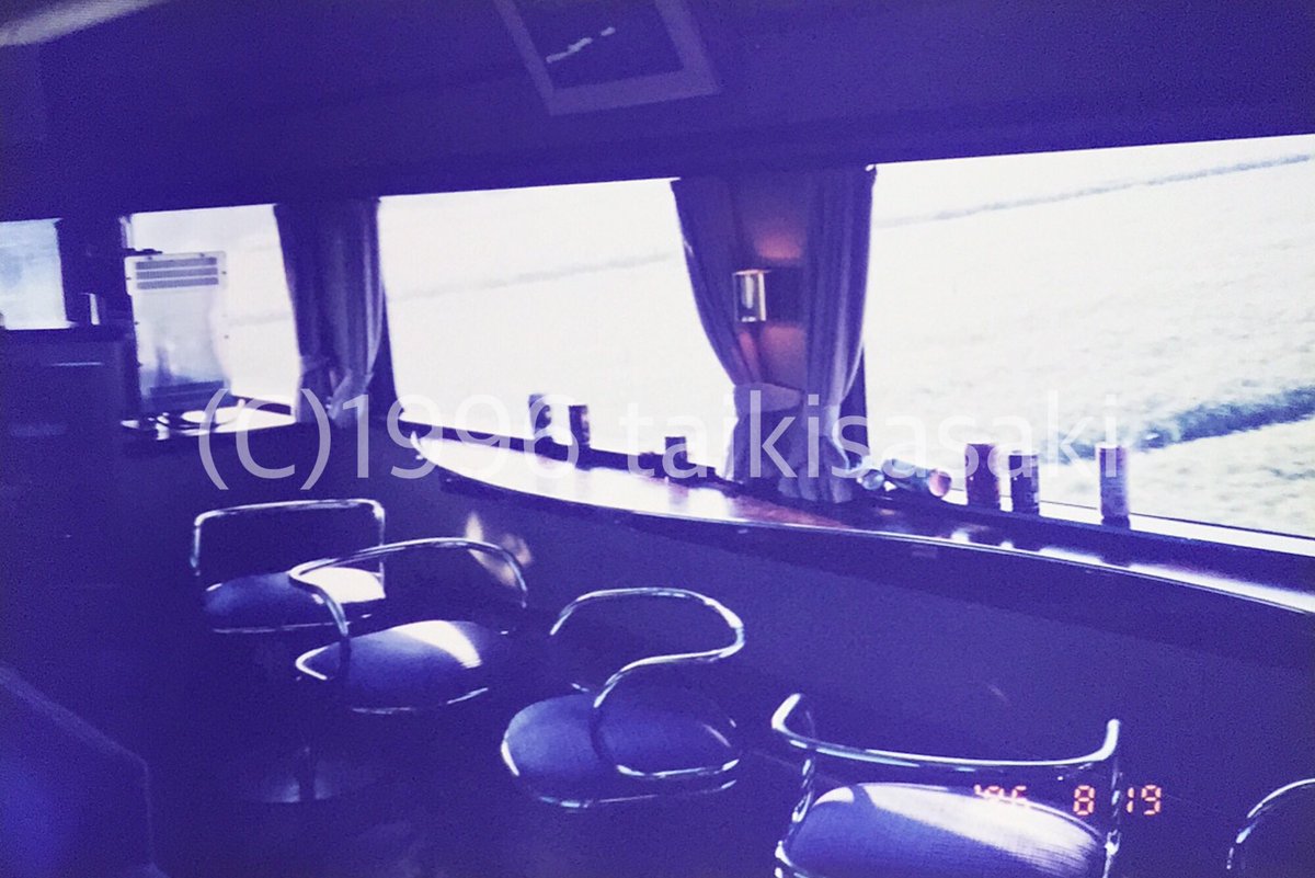 taikisasaki's tweet photo. 急行「能登」上野発福井行,JR西日本489系(金サワ,アコモ改善車)ラウンジカー(北陸本線���松か加賀温泉あたり,1996/8/19) #Googleフォトスキャン #GooglePhotoScan ※無断転載厳禁 https://t.co/AaAnZIl4NP