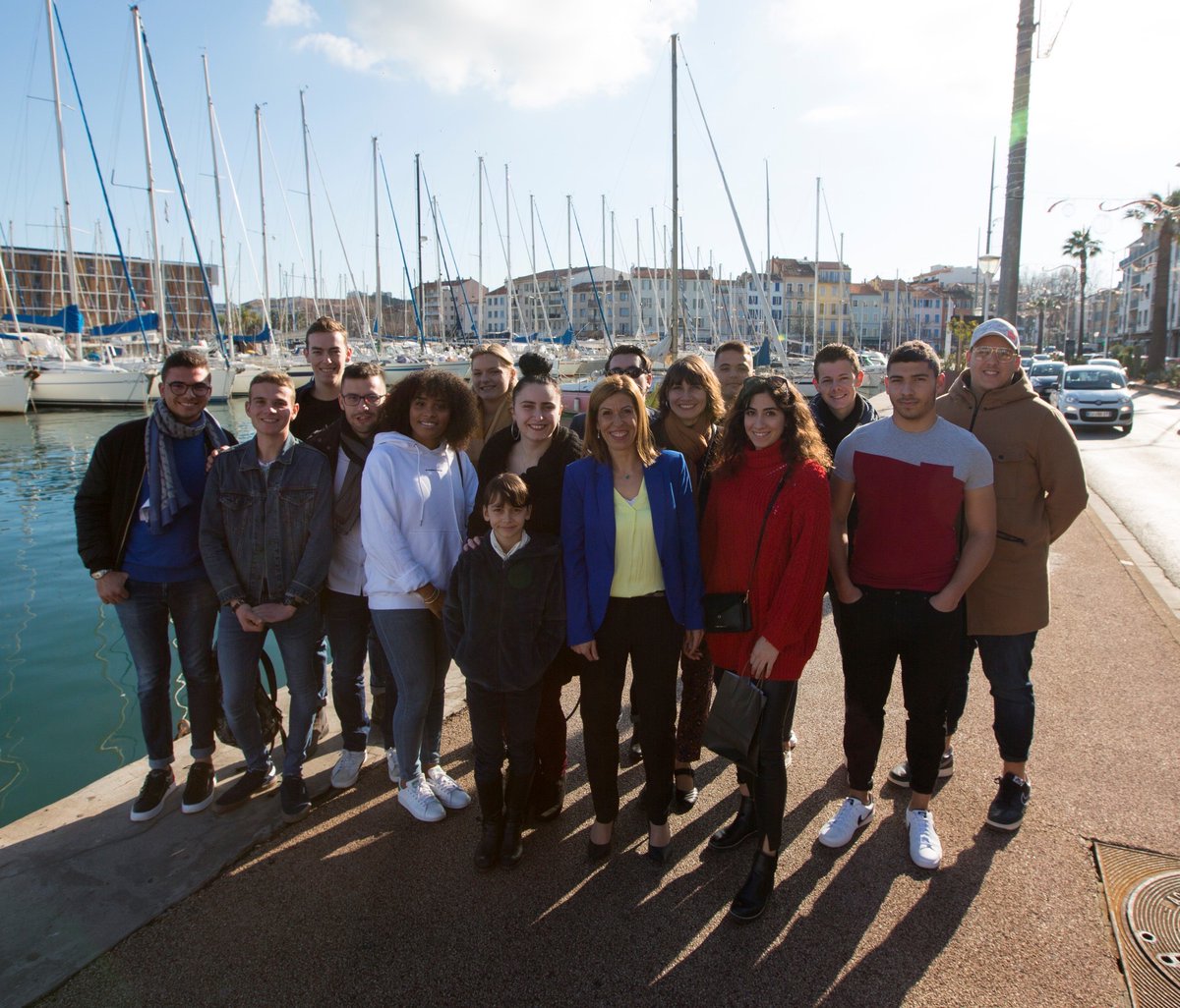TorresSandra83's tweet photo. ☀️Cérémonie des voeux à la population ☀️

#agirpourlesseynois
#sandratorres2020 https://t.co/ntmN0mKSAb