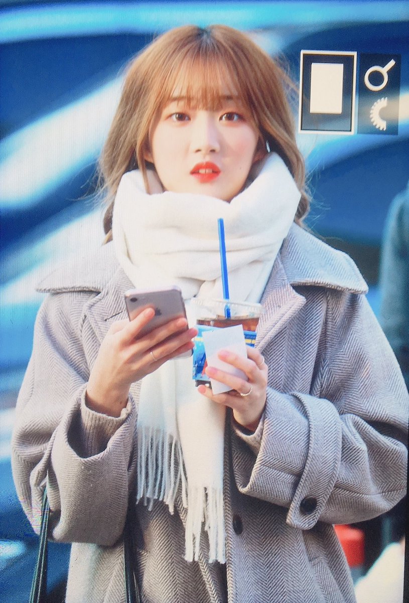Hanhyeri_com's tweet photo. 200112 더블 팬미팅

#한혜리 https://t.co/k757Y5VXcY