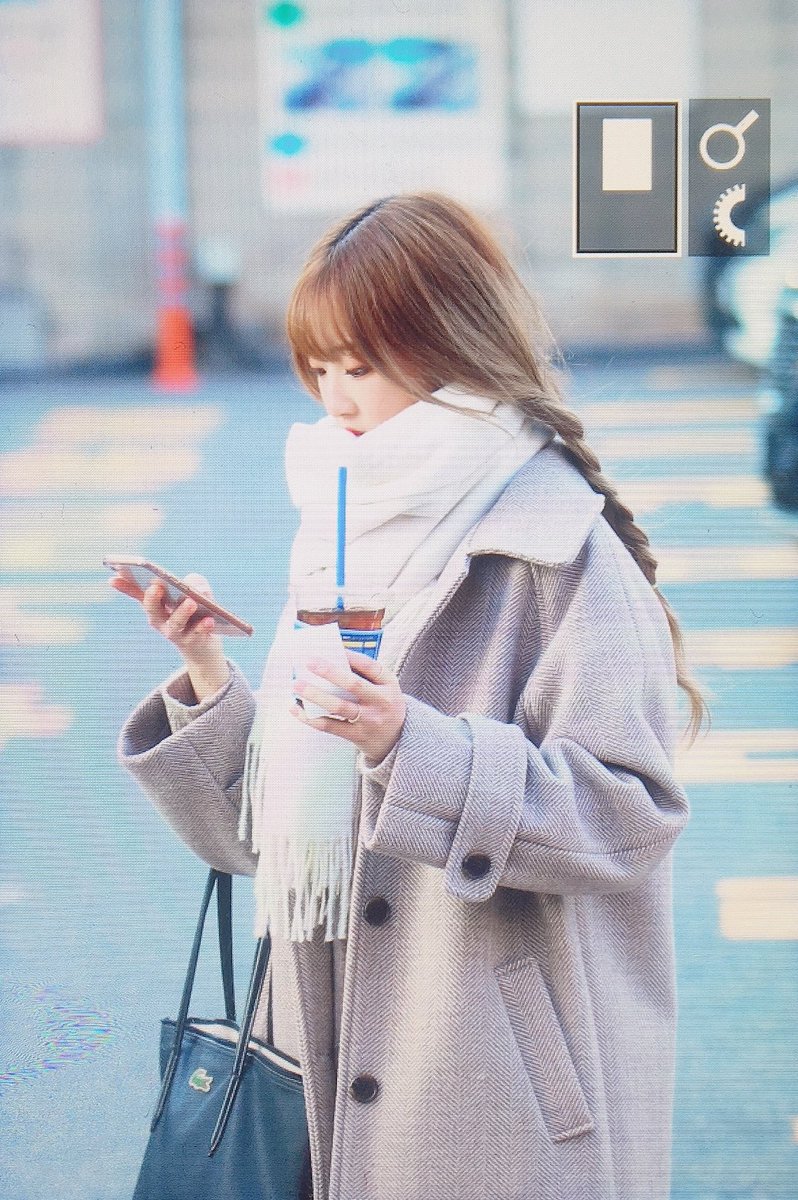 Hanhyeri_com's tweet photo. 200112 더블 팬미팅

#한혜리 https://t.co/k757Y5VXcY