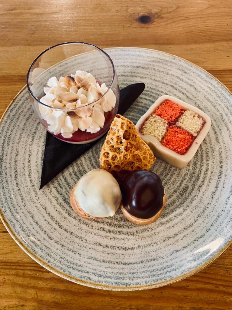 PantryNewmarket's tweet photo. Pudding Night anyone 😛🤤 Come join us for our famous Pudding Night on Tuesday 28th January 🥮🍩 #ThePantry #PantryNewmarket #PuddingNight #Desserts https://t.co/5eLWqN4NUT