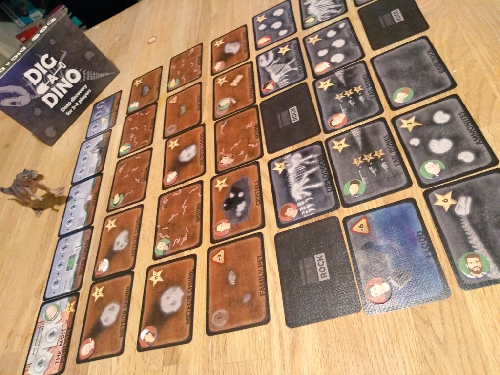 saffy_81's tweet photo. Finally adding expansions to #Carcassonne and tried to dig me up some dinos 🦖🦖 in #Digadino. Unfortunately I have a brain like a sieve and a talent for finding worms 🤷‍♀️...but it's a fun little game! https://t.co/WG0Pqn6hUj