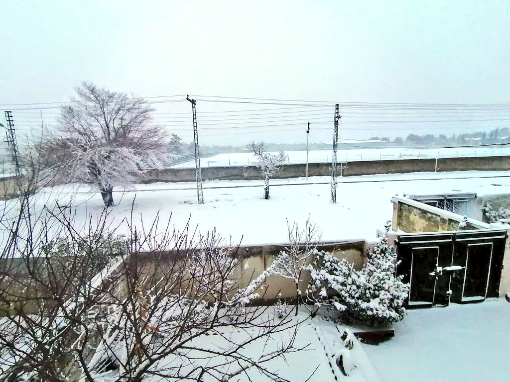 DaTravelerz's tweet photo. Beautiful scenes from Quetta after the recent snowfall.
The unseen beauty of Balochistan, Pakistan. 

#QuettaSnowFall https://t.co/HYmuNP6Aju