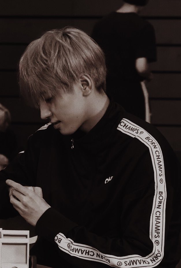 godwonweix's tweet photo. คนที่จะหล่อกว่าวอนอูใันวันนี้ คือวอนอูในวันพรุ่งนี้ https://t.co/VhPbS5sWXa