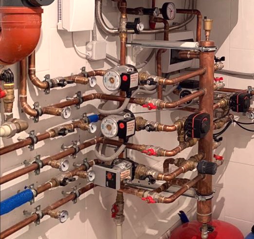 stem_com495's tweet image. Термогидравлический разделитель на 6 контуров (распределитель, гидрострелка) из меди  Компактность разделителя. #термогидравлическийразделитель
#термогидравлическийраспределитель
#котловойконтур #отоплениедома
#гидрострелка #монтажкотельных

youtu.be/OXdqsX9VECc