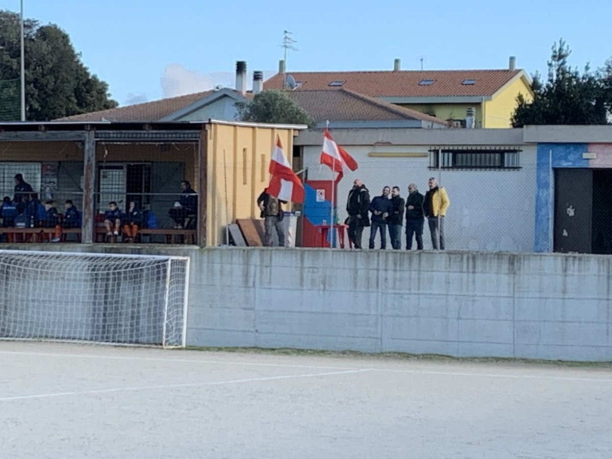 sandalia99's tweet photo. Anche ieri sconfitti, ma mai abbattuti. Avanti mufloni!
#forzasandalia #sassari #calciopopolare https://t.co/TnbsDOUtnj