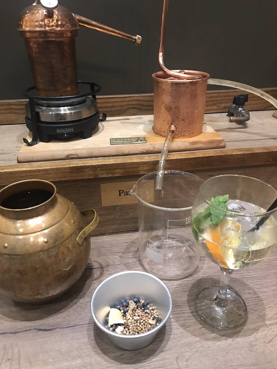 golfguidehq's tweet photo. Huge thanks to @chris_roser @HalewoodInt for a fabulous night @LPLGinDistiller @LiverpoolGin @lambandwatt enjoying the #Gin experience &amp; making a rather special @golfguidehq GIn @VisitLiverpool https://t.co/rG7UiLPtSw