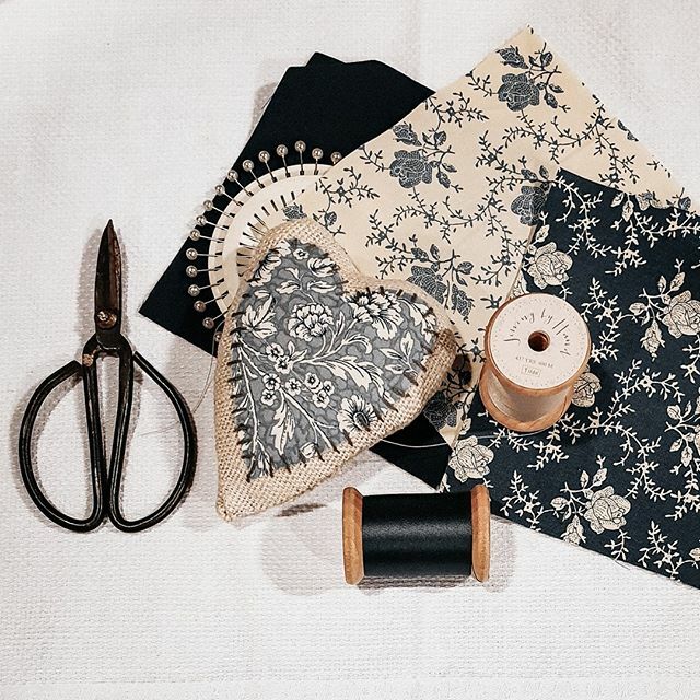 OldHatBazaar's tweet photo. Making samples for our first workshop of 2020. A beautifully simple task; allowing myself to enjoy repetitious stitches, fabric, texture and a smell that takes me back to when I was 7 or 8, running home from school, bare legs brushing against the lavende… https://t.co/ewe2KK2gRQ https://t.co/IUCgg4yf0K
