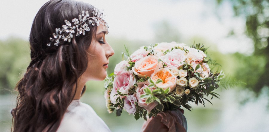 MrsPandP's tweet photo. An ethereal Lady of the Lake wedding styled shoot with pretty aqua, peach, pink and gold detail
Images @PhotoByAM with Concept @lizcakeemporium 
https://t.co/E2zweInuFz https://t.co/cyZfn9XBYR