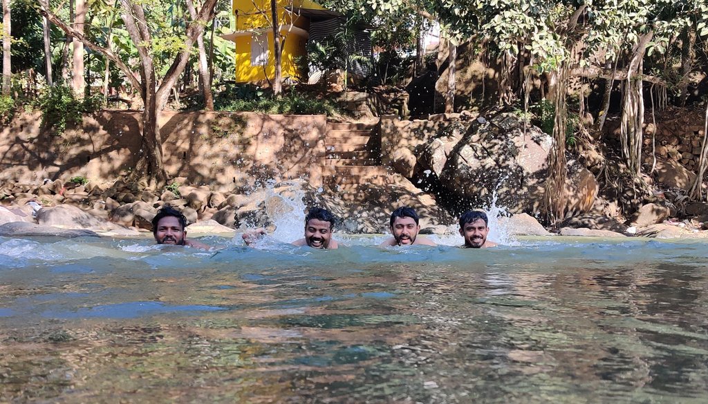 Naveenntatvm's tweet photo. 😍😍നെയ്യാർ😍😍
     😘അരുവിപ്പുറം😘
💪നെയ്യാറ്റിൻങ്കരക്കാരൻ💪 https://t.co/27SG3TgdmG