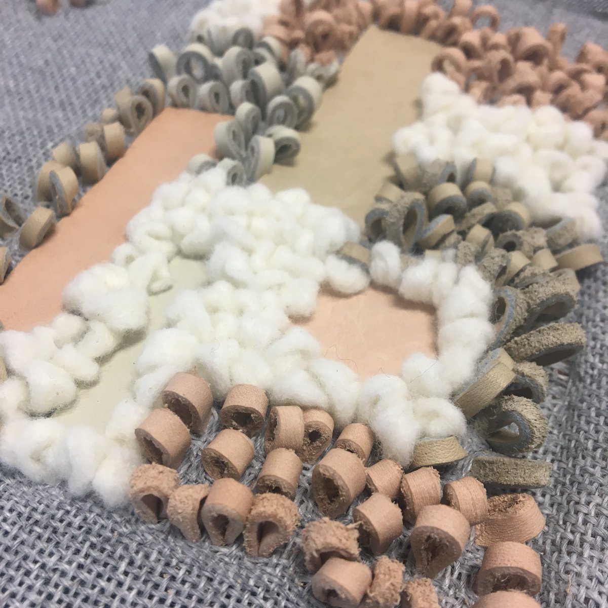 DeboretteC's tweet image. I've started! Just need to upload images to my profile. ☺️ @AA2Aproject #aa2a @wlv_uni @WLV_Arts #surplusleather #offcuts #sustainable