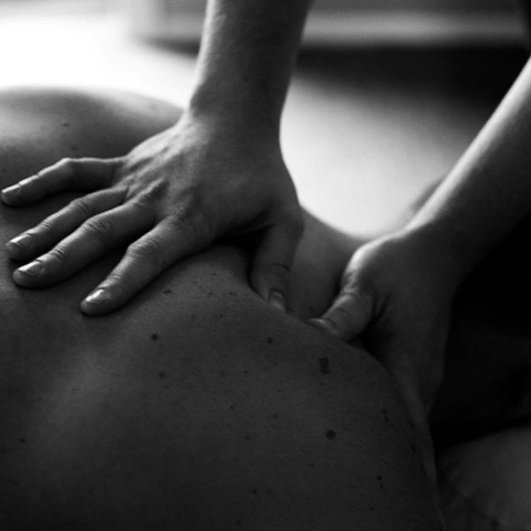 RefineryGroomin's tweet photo. Stop by for a quick head, neck, and shoulders or back massage by one of our expert therapists.

#RefineryGrooming #getrefined #spa #Nairobibarbers #massage #sundayfunday #relax #Weekend #pamperedman #specialtreat https://t.co/LA2fAgGk3b
