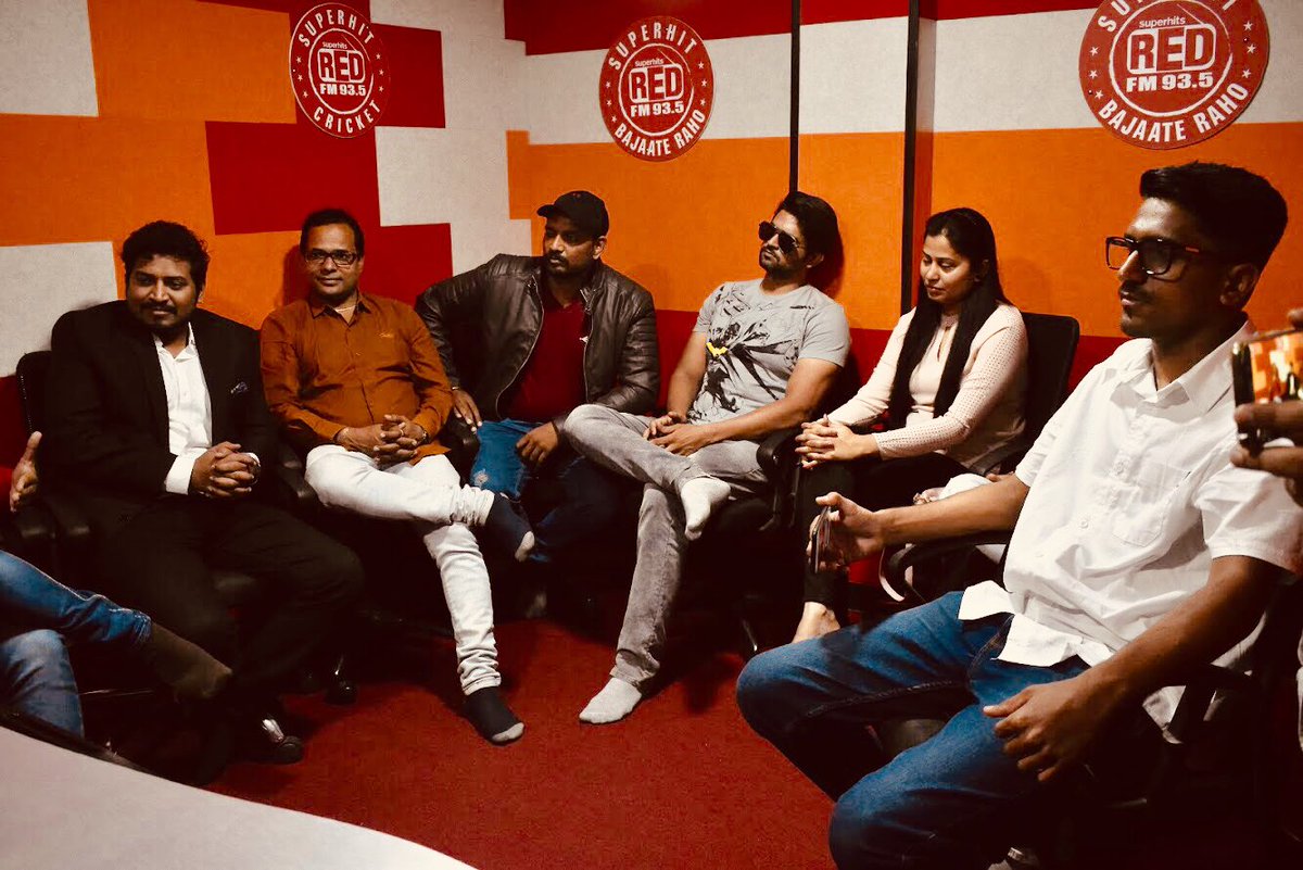 mdrandsonss's tweet photo. #Official_mdrandsonssfilms
#मेरे_हमदम टिम के साथ RJ #अक्षय ने कि #कुछ_ख़ास बातें, सुनिये #सुपरहिट्स 93.5 #Red_FM बजाते रहो...।।
#On 15th #January 2020, Eve 5-9 pm
#StayTuned
MDR & SONSS https://t.co/tOpwHlHRNb