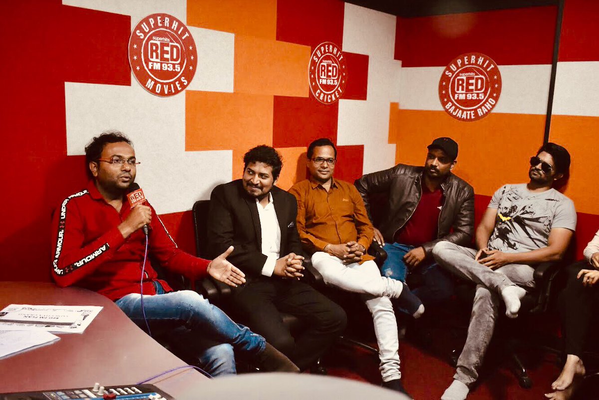 mdrandsonss's tweet photo. #Official_mdrandsonssfilms
#मेरे_हमदम टिम के साथ RJ #अक्षय ने कि #कुछ_ख़ास बातें, सुनिये #सुपरहिट्स 93.5 #Red_FM बजाते रहो...।।
#On 15th #January 2020, Eve 5-9 pm
#StayTuned
MDR & SONSS https://t.co/tOpwHlHRNb