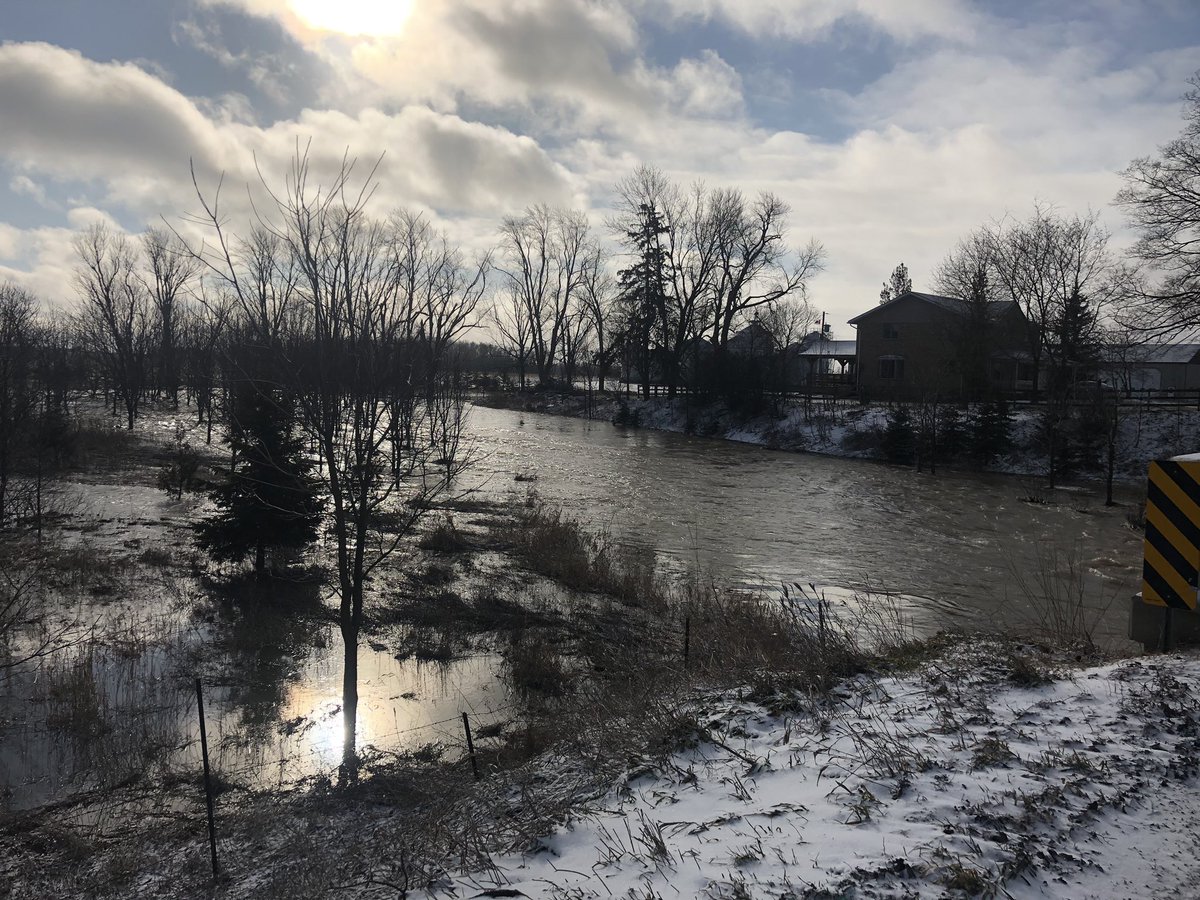 melady51's tweet photo. Lots of water headed to Bayfield! https://t.co/KPKE6Izhfy