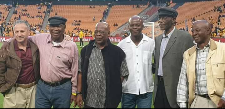 Pls identify these LEGENDS ...
Which one of them played for both KC and OP...