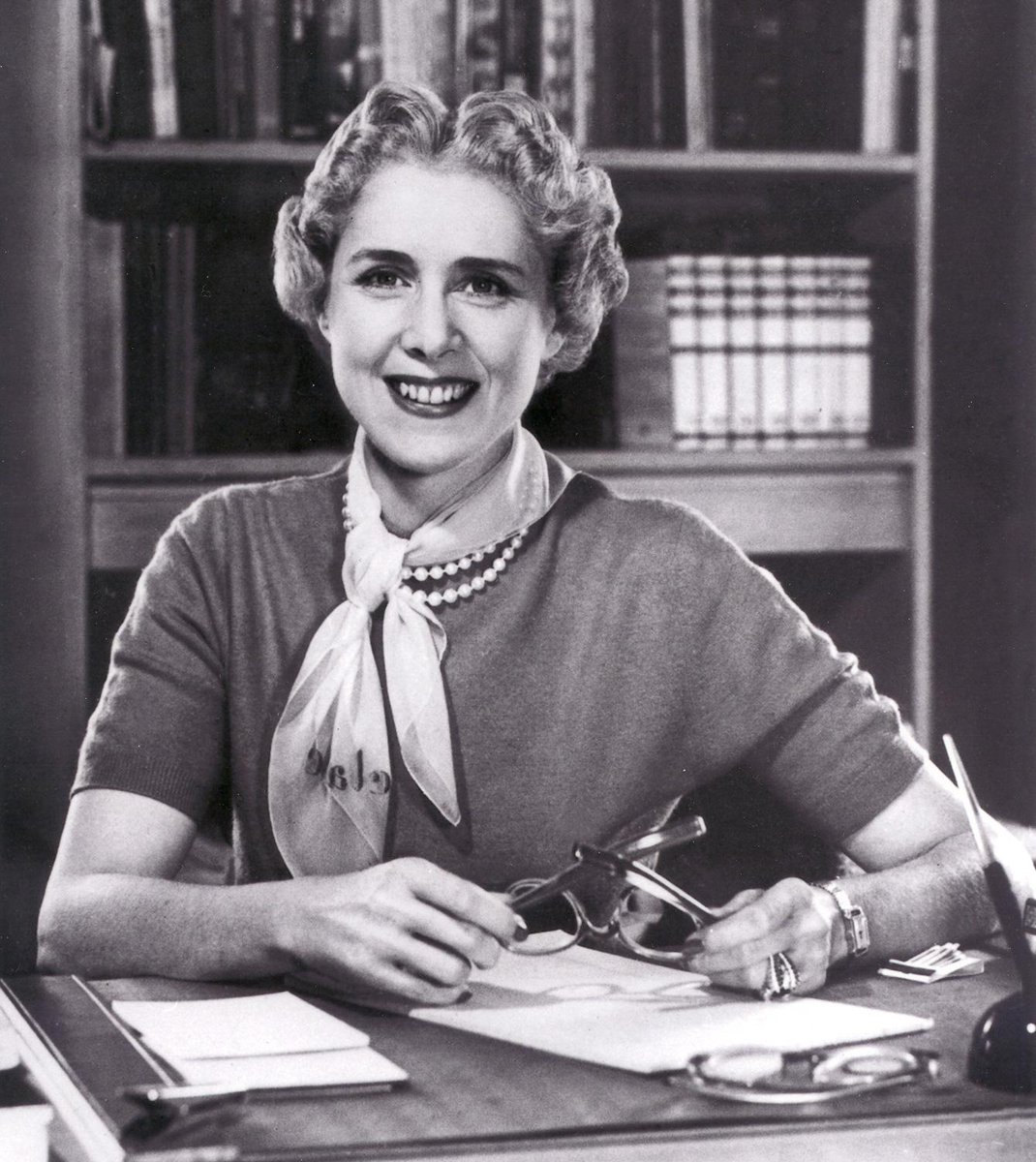 "Because I am a woman, I must make unusual efforts to succeed. If I fail, no one will say, "She doesn't have what it takes." They will say, "Women don't have what it takes." -Clare Boothe Luce
#SundayInspo #FemaleFoundersAlliance