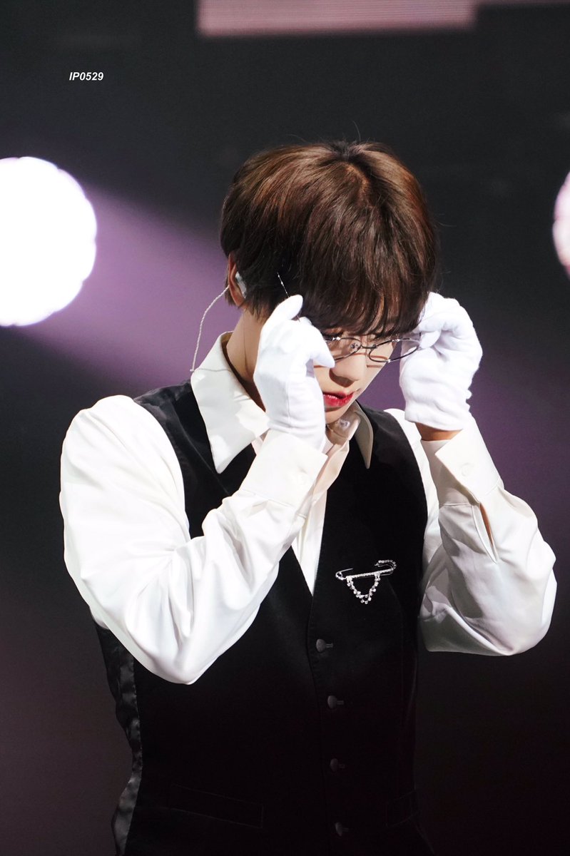 InnocentPuberty's tweet photo. 20200112 👓 #박지훈 #ParkJihoon https://t.co/nMOoQ9TFrD