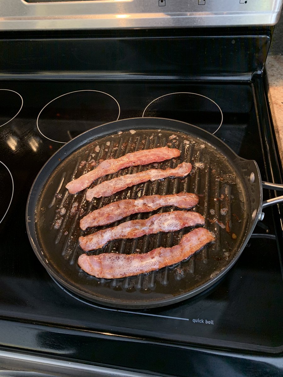 simko's tweet photo. Love it when cooking #bacon an extra slice magically appears. #magicbacon https://t.co/eMXBqYoyr2