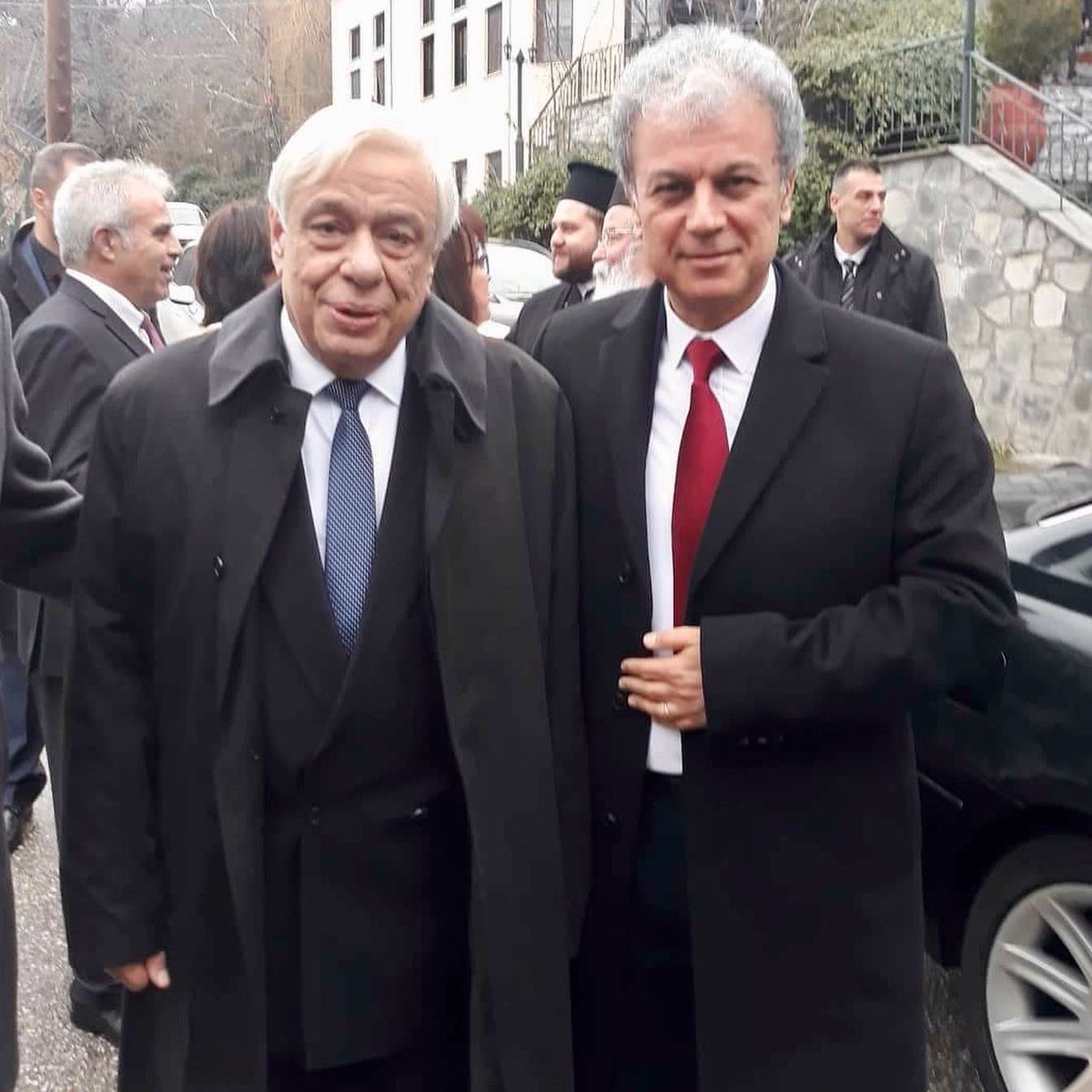 amanatidis_g's tweet photo. Επίτιμος Δημότης Βελβεντού ανακηρύχθηκε ο Πρόεδρος της Δημοκρατίας, Προκόπης Παυλόπουλος. Με μεγάλη χαρά υποδεχθήκαμε τον Πρόεδρο της Δημοκρατίας κ. Προκόπη Παυλόπουλο στην ιδιαίτερη πατρίδα μου τη Μεσιανή Κοζάνης, η επίσκεψη αυτή αποτελεί ύψιστη τιμή για τον τόπο μου. https://t.co/gEgQIELHBN