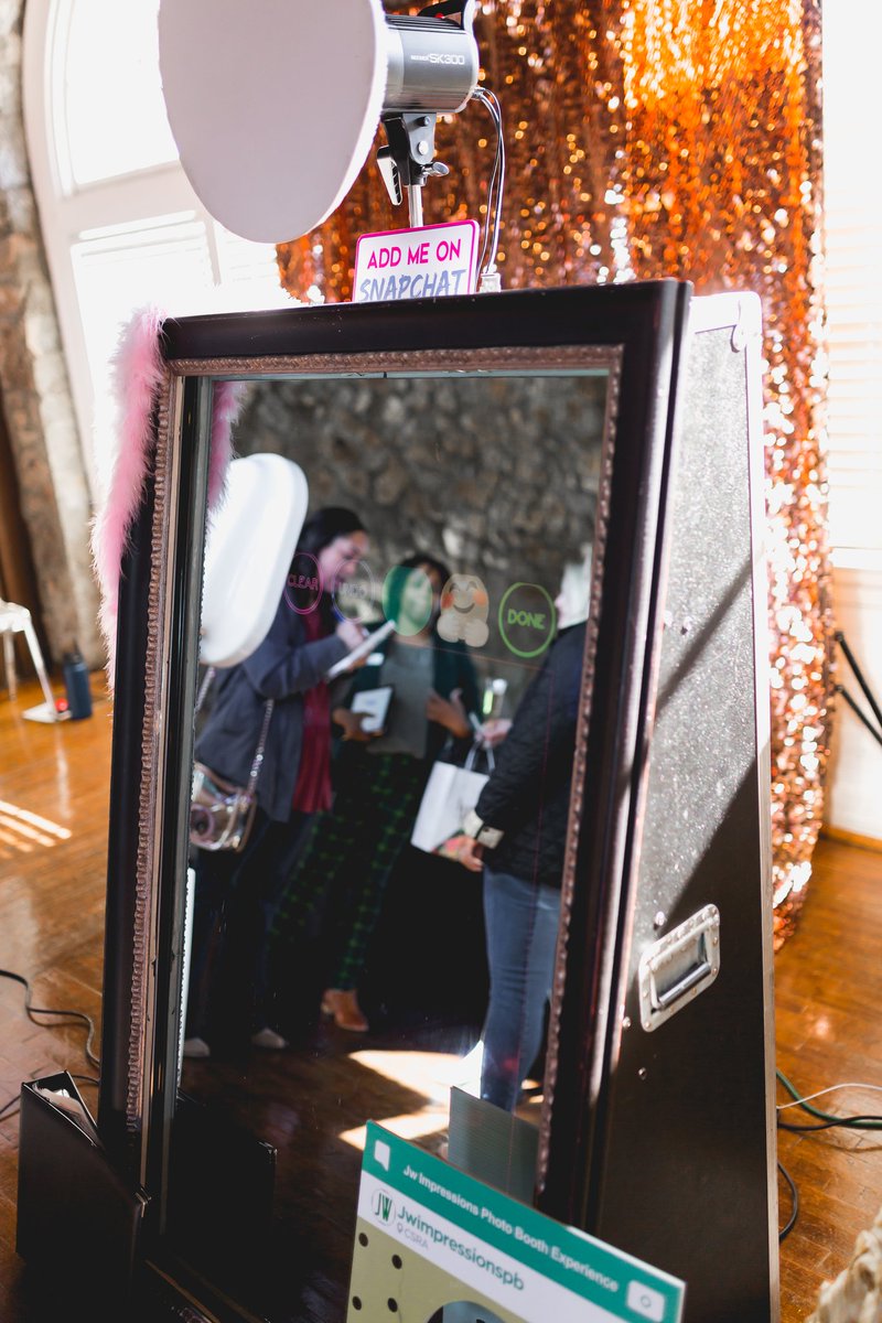 csraphotobooth's tweet image. Check out our Magic Mirror Photo booth!