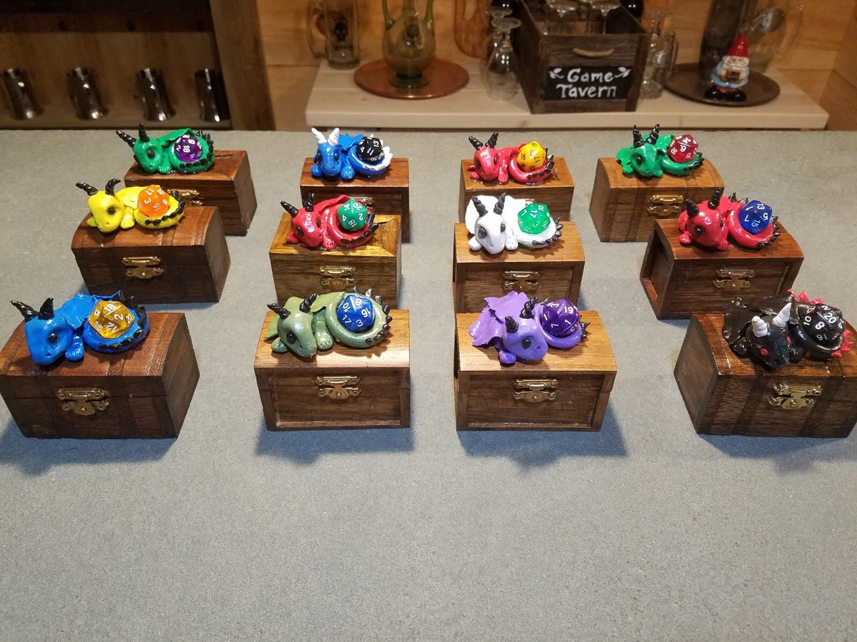 daviejones0's tweet photo. (((GIVEAWAY)))
In honor of the upcoming release of our new series, “D&amp;D plus, lost in VR” we will pick 10 people who follow us, like this post, and retweet, to win prototypes of our all inclusive D&amp;D plus pack! Includes:
•Dice set
•battle map
•mini set
•players handbook
#dnd https://t.co/E6CogI9Hxo