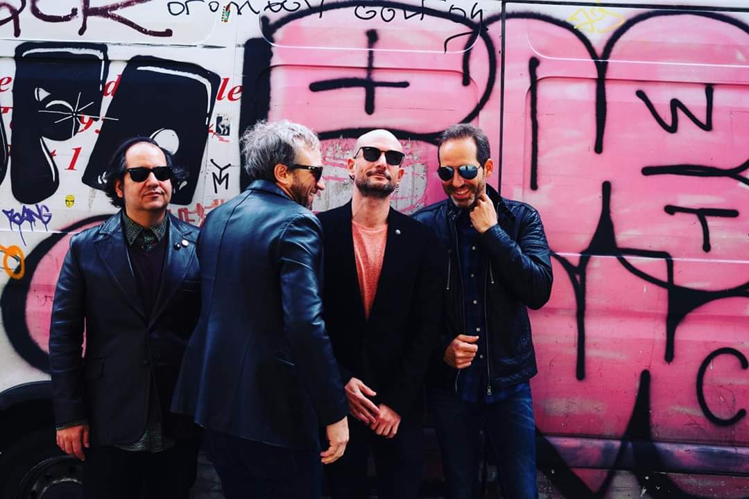 POPDATA_Band's tweet photo. Nos reímos de lo bien que nos parece cómo nos saca en fotos @secorris... y sobre todo ... sobre todo, de lo bien que suena nuestro ya terminado nuevo Ep #antistudio 📷 y que muy pronto os empezaremos a mostrar... https://t.co/Ikk2RLvDv9
