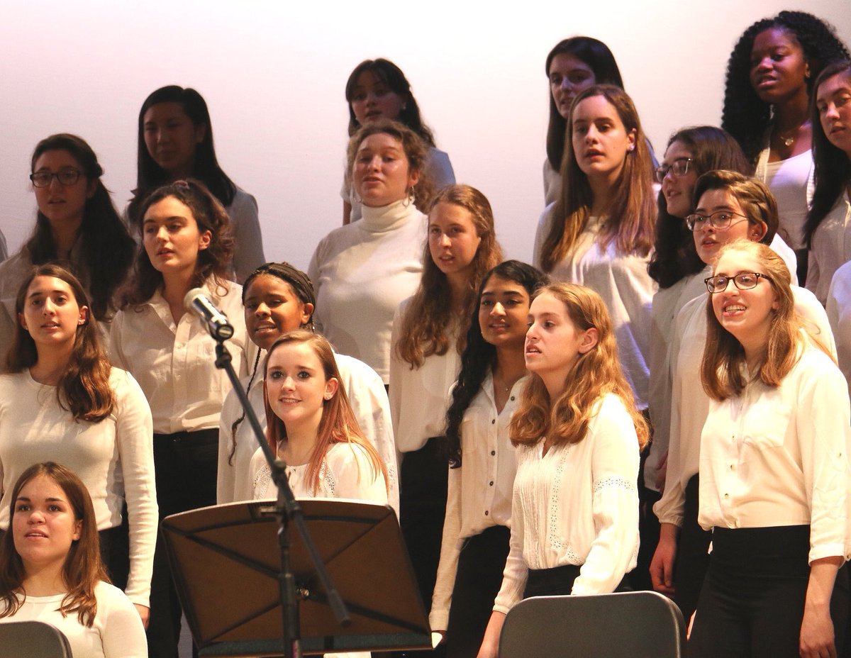 momsharonb's tweet photo. @PemSch_news @Pembroke_Titans Some magic happened at #SEMMEA Senior District Music Festival yesterday. #TitanPride https://t.co/LI9UI54AGc