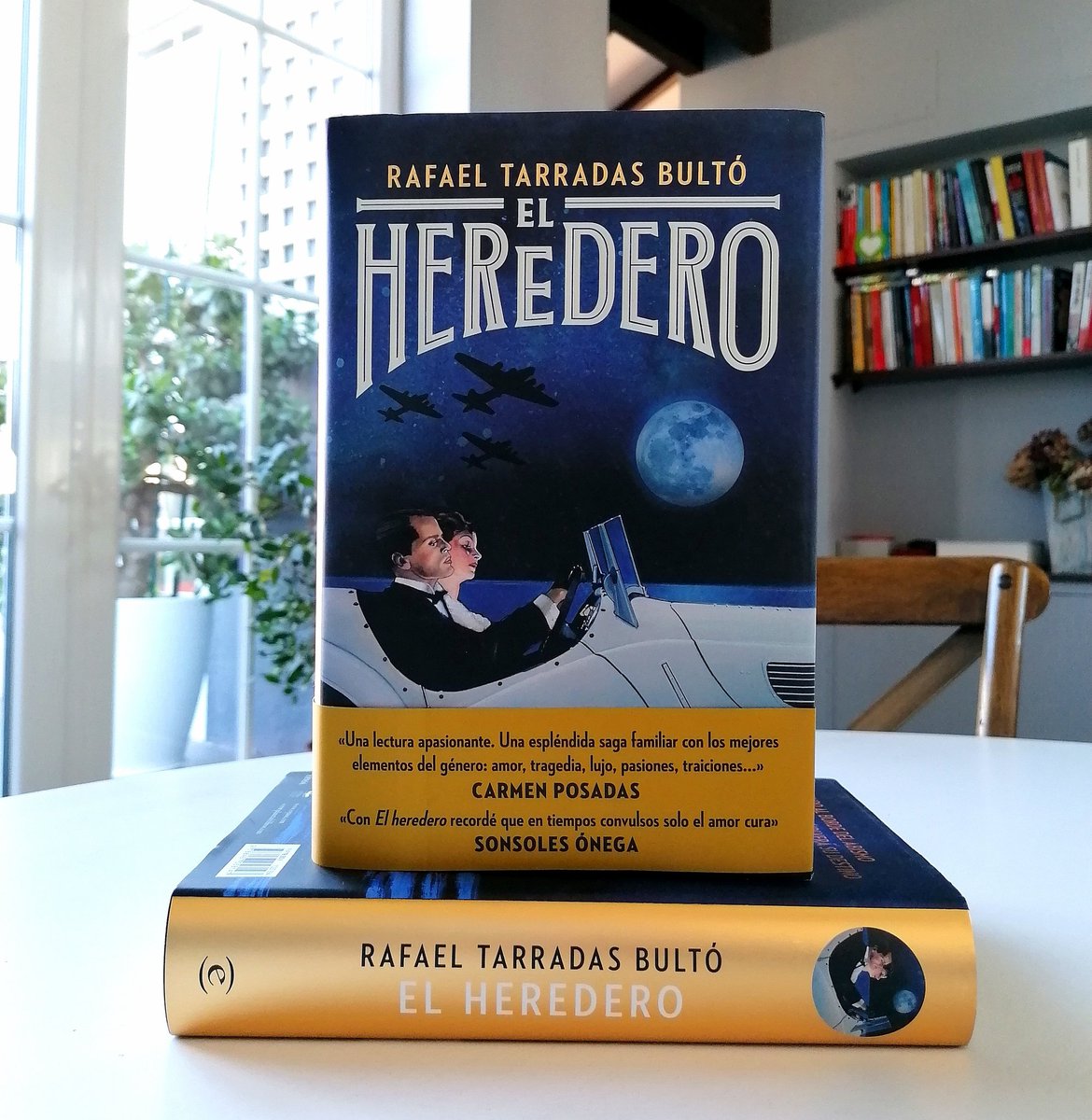 editorialespasa's tweet photo. Una fascinante historia de amor, coraje, lealtad y traición basada en hechos reales.
Faltan 4 días para que 'El heredero' llegue a las librerías. 💙📚
https://t.co/AMagREhKF1 https://t.co/U41tiFhvt3