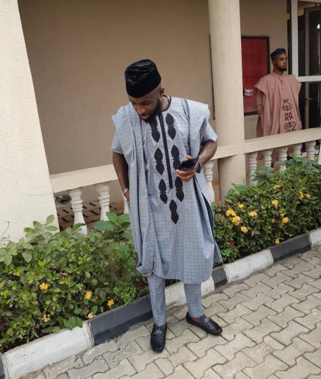 HndiSignature's tweet photo. Happy Sunday to you our happy customers! #Lagos #500Challenge #iSparkThinking #iCreativeStation #Fashion #Lifestyle #Entrepreneur  #Fashion #Waistcoat #designers #clothingbrand #collections #fabric #Nigeria #hndisignature #DressWell #menswear #brand #young #men #simple #smart https://t.co/GvsWQhlcWD