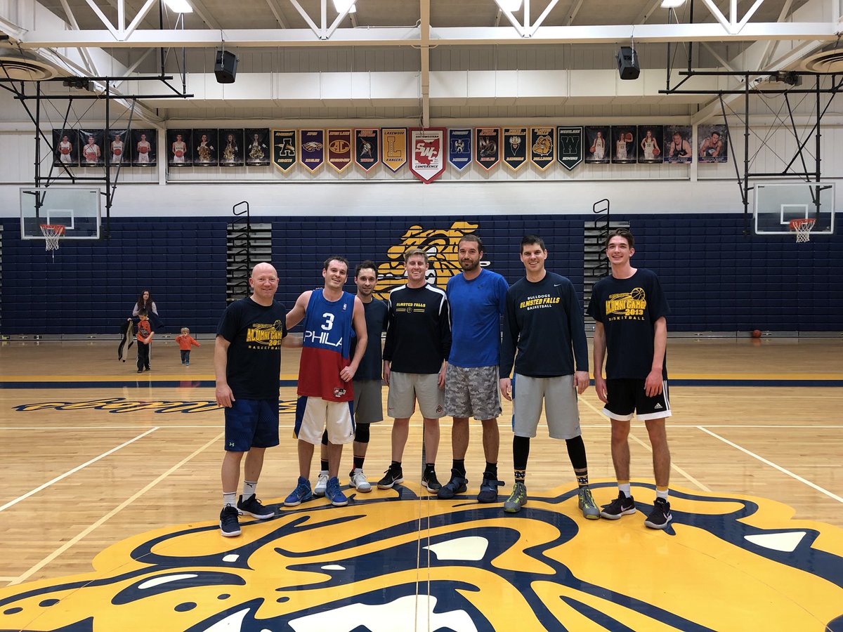 flyer93KC's tweet photo. Great seeing all the Alumni &amp; their families yesterday! One of my favorite days as a coach &amp; after doing this for 20+ years it gets better each time!!!! https://t.co/P6cBQ3M4wc