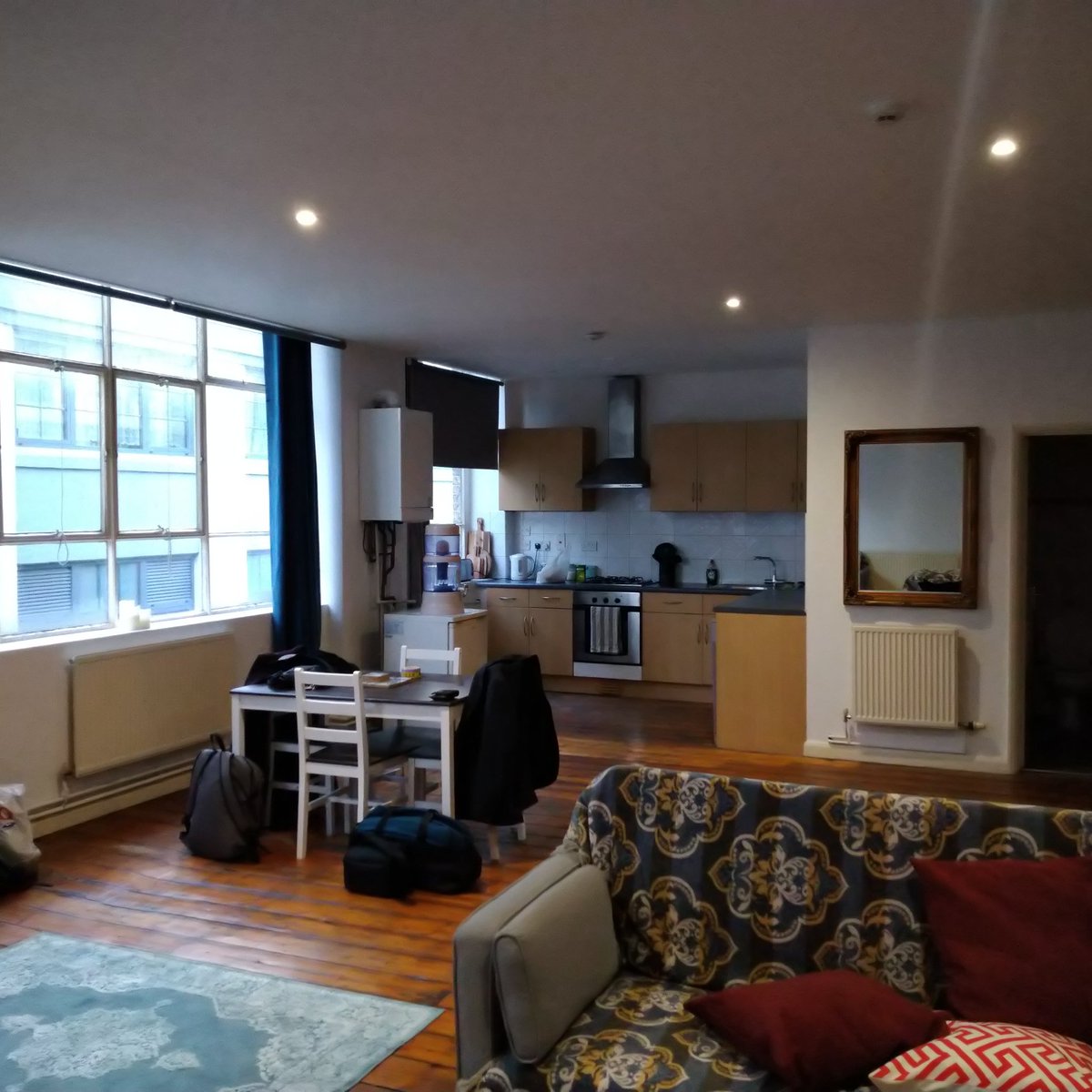 UoSJointEffort's tweet photo. Our new base for the next few days while the @sotonarch #JointEffort team (@CSHoggard and @emma_velden) start recording the kneecap archaeological training dataset at the @MOLArchaeology headquarters! More pics to follow! https://t.co/nd5CVxqdzG