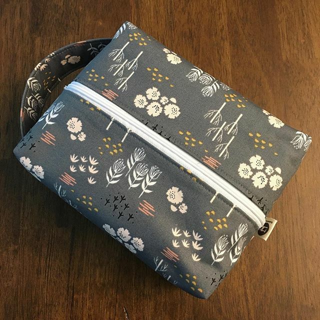 hammerstitch's tweet photo. I made one of these pouches as a custom order for Christmas last year, and it received so much love I knew I had to add it to the shop! https://t.co/RCJAFDopZH