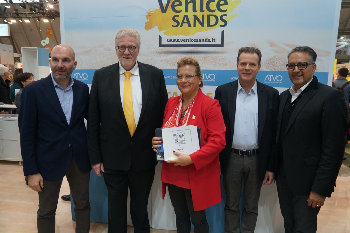 Il nuovo Stand di #veniceSands alla Fiera di <a href="/Messe_Stuttgart/">Messe Stuttgart</a>. La delegazione di Cavallino-Treporti assieme alle Spiagge Venete per promuovere le nostre destinazioni