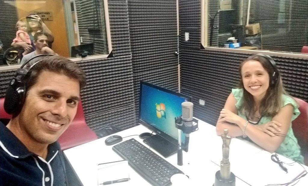 jotaleonetti's tweet photo. ¿Te perdiste el programa de #MamásFelices?
Conocé bien tu auto para poder realizar una compra inteligente de la #sillita para tu hijo. 👶
🔊 Escuchalo a las 15 por #RadioPinamar ⛱️
https://t.co/PqAmDDw9lm
#Isofix #SRI #AlertaDeOlvido #cinturón #SeguridadVial #Productora30 https://t.co/grXPvrQ8Ck