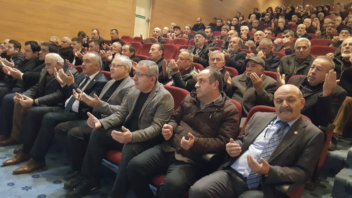 ANSDEF1's tweet photo. her ay düzenlemiş olduğu Boyabat Pirinç pilavı Etkinliği bu ay #BOYDER yönetim kurlu üyelerimiz Şükrü, Nazmi ve Abdullah CUDAL kardeşlerin vefat eden Babaları Rahmetli İzzet CUDAL için MEVLİD-İ ŞERİF ve KURAN-I KERİM OKUNDU
#BirlikteGüclüyüz
#BirSevdadırSİNOP
#BizBüyükBirAileyiz https://t.co/VhCf0j0WPp