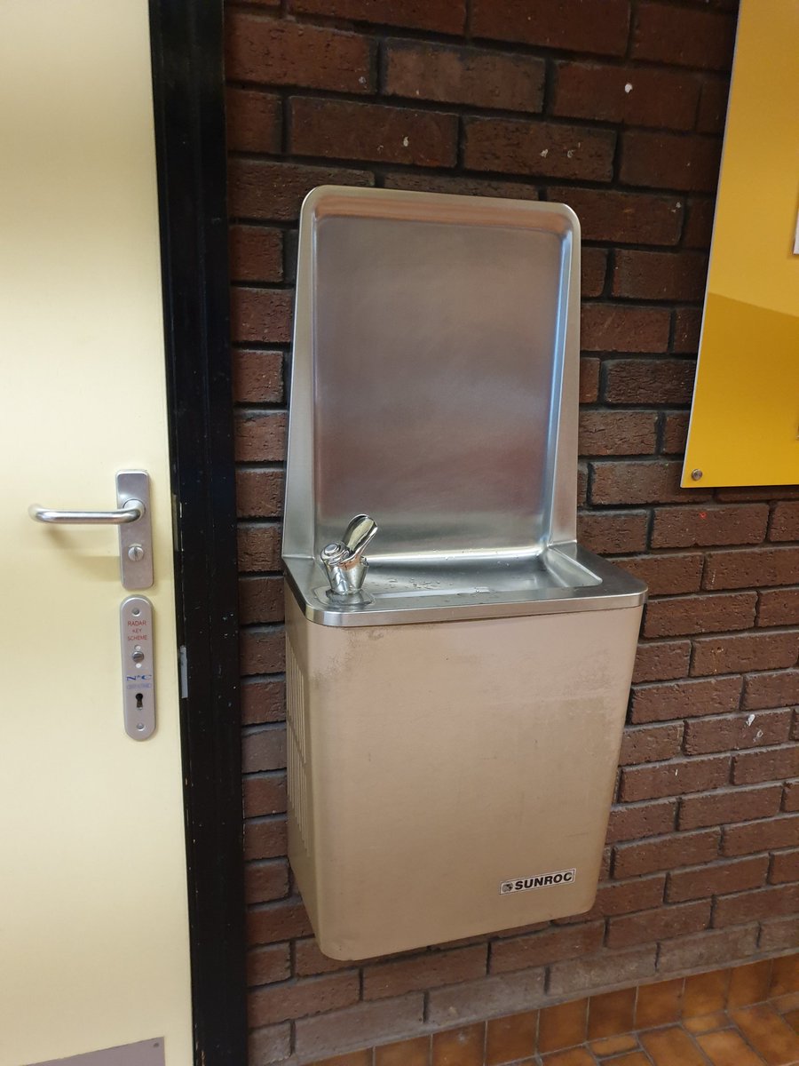 I'm a fan of @BrioNorthgate, but surely it's time to stop selling bottled water? There are drinking fountains in the building. Is there any need, especially as <a href="/Go_CheshireWest/">Cheshire West</a> has declared #ClimateEmergency &amp; vowed to tackle #plasticpollution?
#plasticfreechester <a href="/ShitChester/">13 years of Shitchester</a>