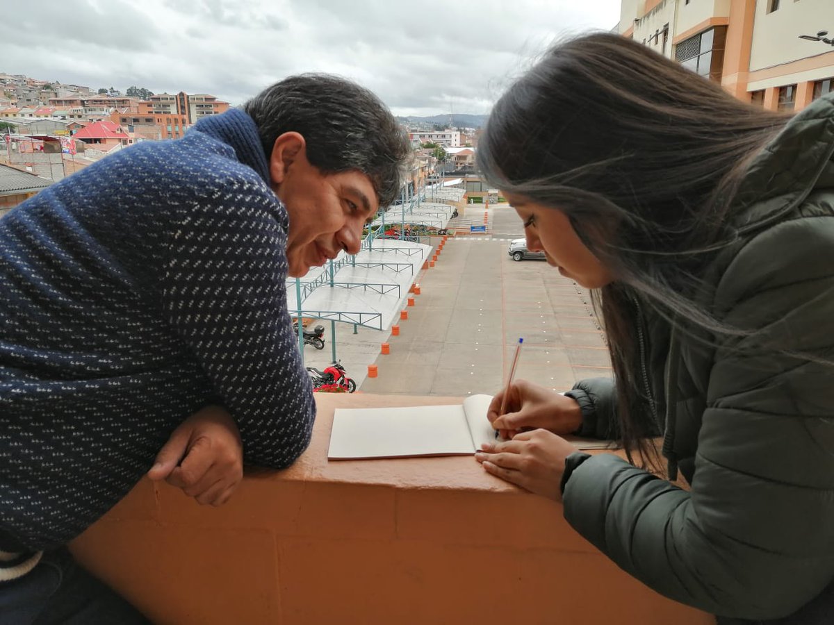 blasgarzon's tweet photo. Prácticas del módulo "Gestión de la industria audiovisual" con @leonardordonez1 Maestría en #GestiónCultural @upsalesiana sede  #Cuenca #PosgradosUPS https://t.co/y6q8NdYdPK
