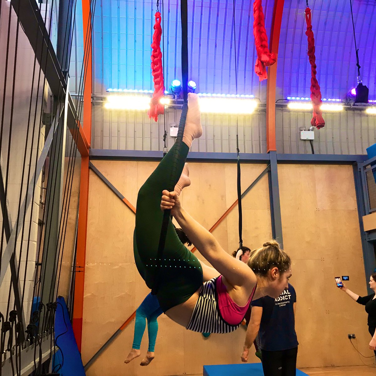 HannahEJVictory's tweet photo. #NewYear #SameHobbies #Aerial #AerialHoop #AerialLyra #BackBend #AerialistInTraining #BackAtIt #MexicanFrontV https://t.co/u5hkz5NZ5j