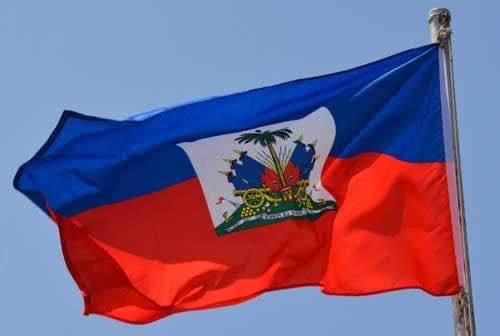 tirozier's tweet photo. Haiti will rise from the ashes. #12Janvjer2010⚫️  #12Janvier2020⚫️
  #Haiti🇭🇹🙏🏽 https://t.co/GYE9YGv4LB