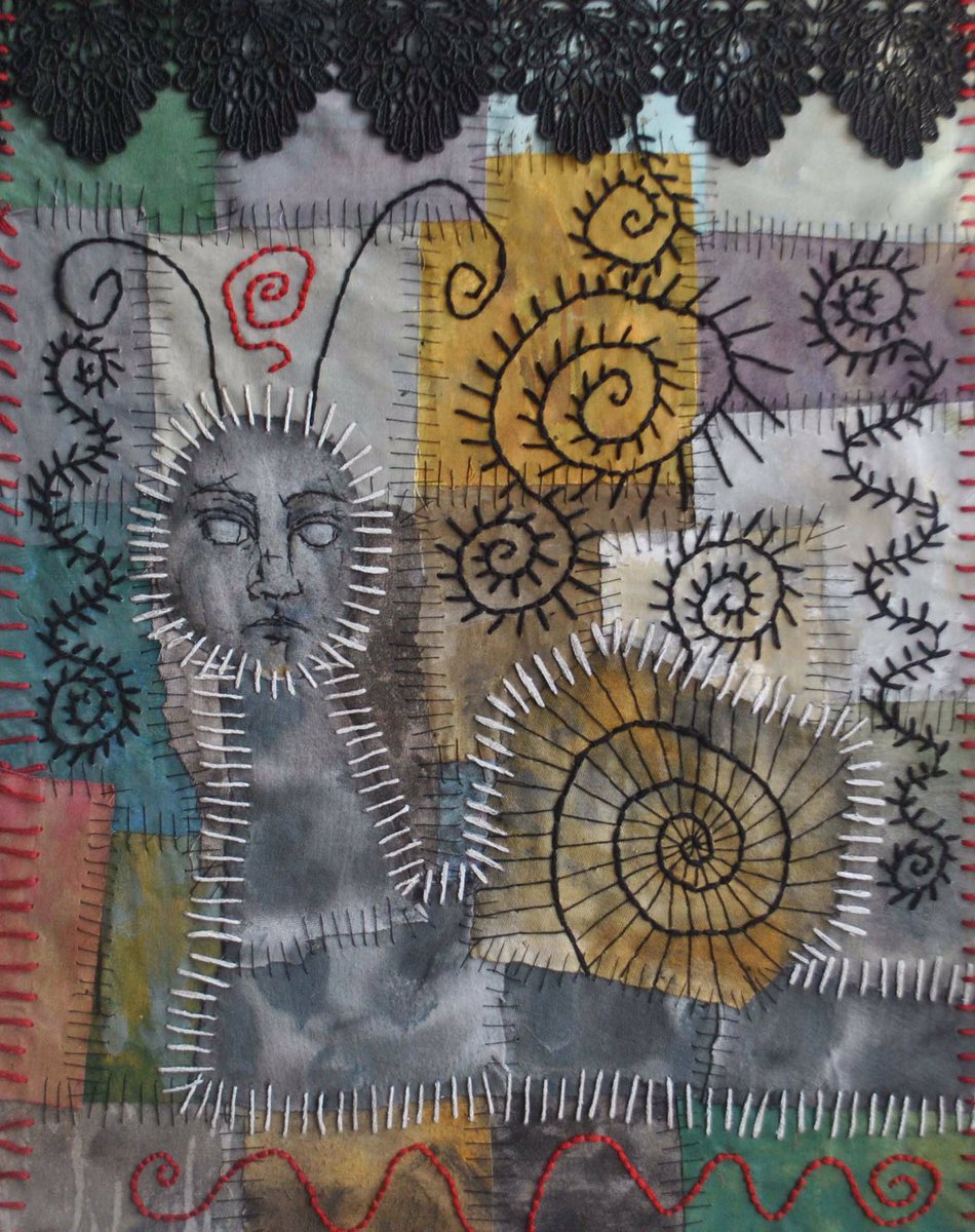 JoannaHartist's tweet photo. “Portrait of a Snail” -06.01.2020
(Painting on fabric/textile and embroidery collage.)
#textileart #paintingonfabric #textilecollage #mixedmediatextiles #snail #stitchedpainting #surrealcreature #anthropomorphiccreature #abstractart #outsiderart #folkart https://t.co/RWipYpz7vn