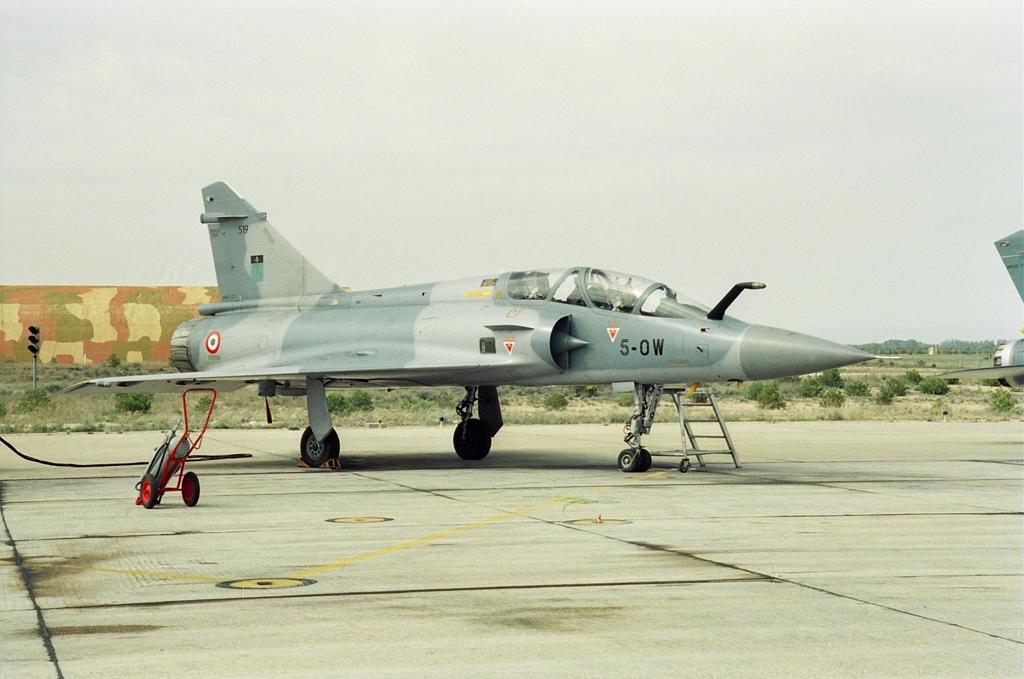 FOTOgrAAMA's tweet photo. Gustelefonico nos envía estas fotos 📷 de #BAAlbacete #Año2000
digitalizadas a partir de negativos de una #NikonFM2 🙋‍♂️GRACIAS 🙋‍♂️@AmigosMuseoAire #Albacete #FOTOgrAAMA #planespotting #spotter #spotters #aviationphotography #avgeeks #AvGeek #filmphotography #amigosmuseoaire #Ala14 https://t.co/feEPpTmA7s